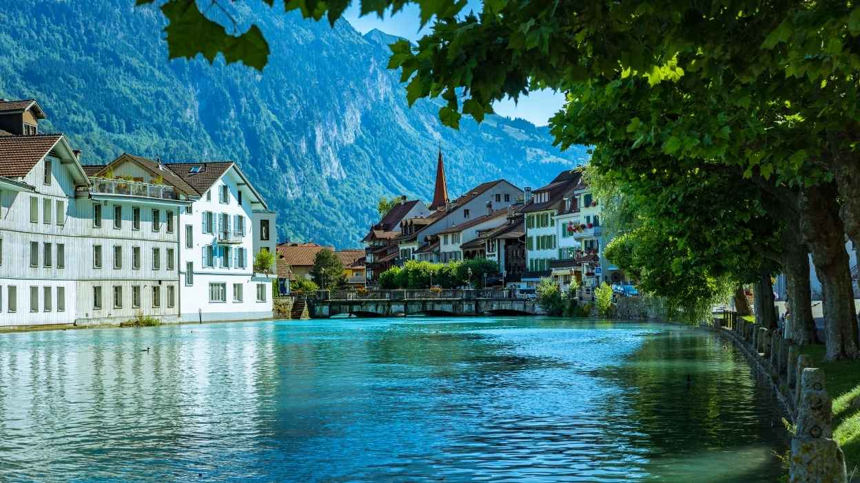INTERLAKEN.jpg