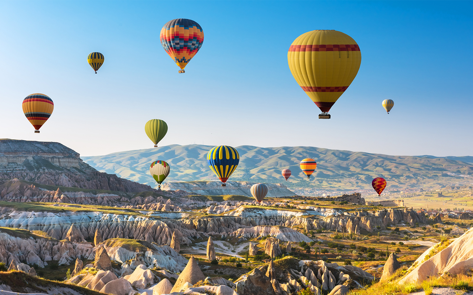 Hot Air Balloon Rides in Paris | TickYourList