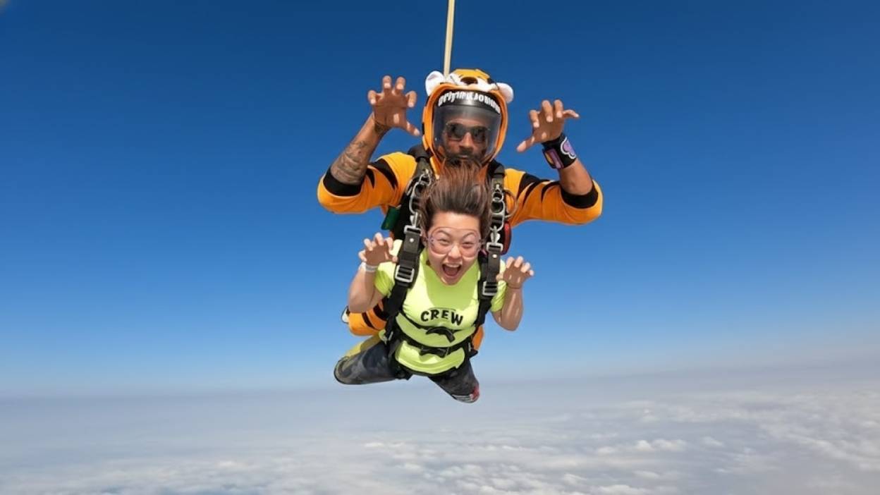 Skydiving.jpg